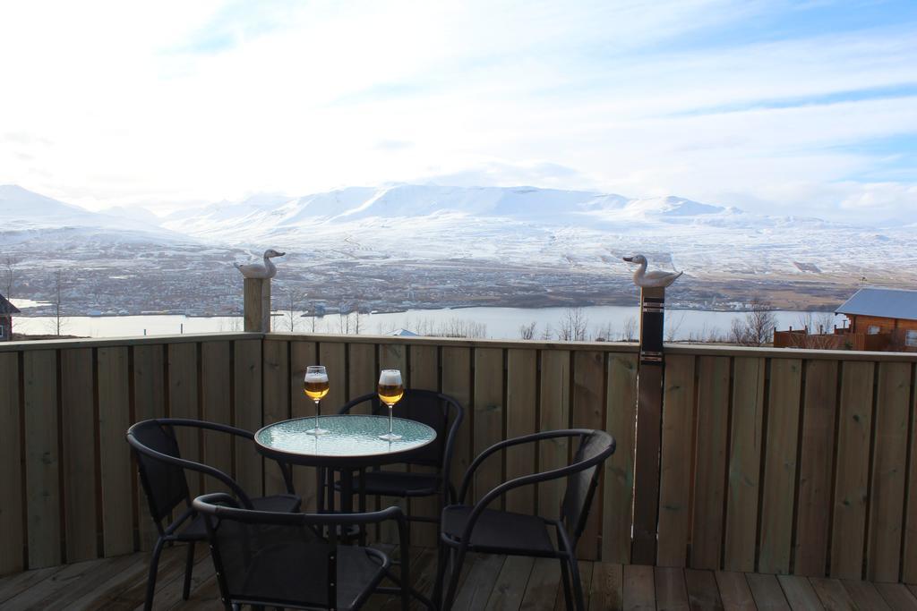 Akureyri Log Cabin Exterior photo